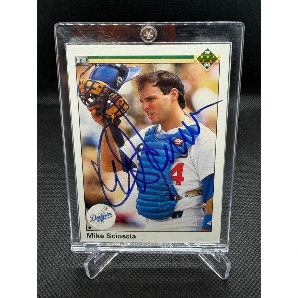 1990 Upper Deck Mike Scioscia Los Angeles Dodgers Signed Card 298 Blue Auto